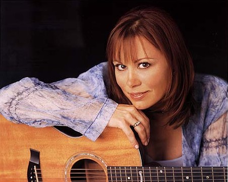 Suzy Bogguss Photo 3